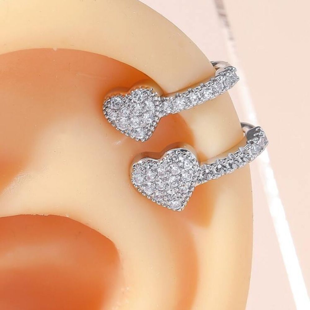 3for$20 1pc Fashionable Double Zirconia Heart Design Simplistic Clip-on Earrings